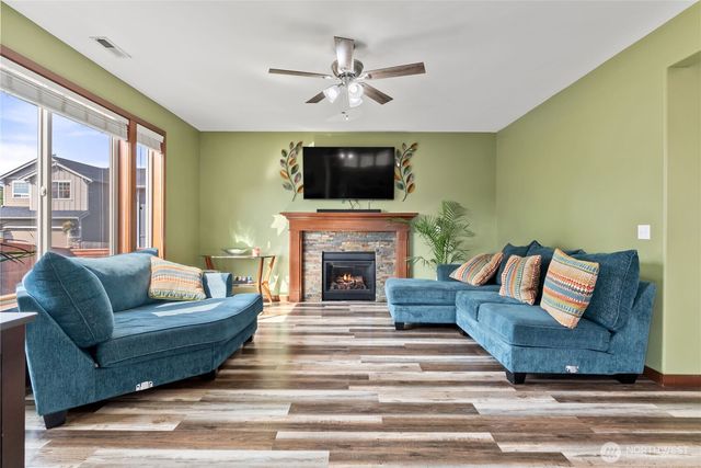 7808 205th Street E, Spanaway, WA 98387