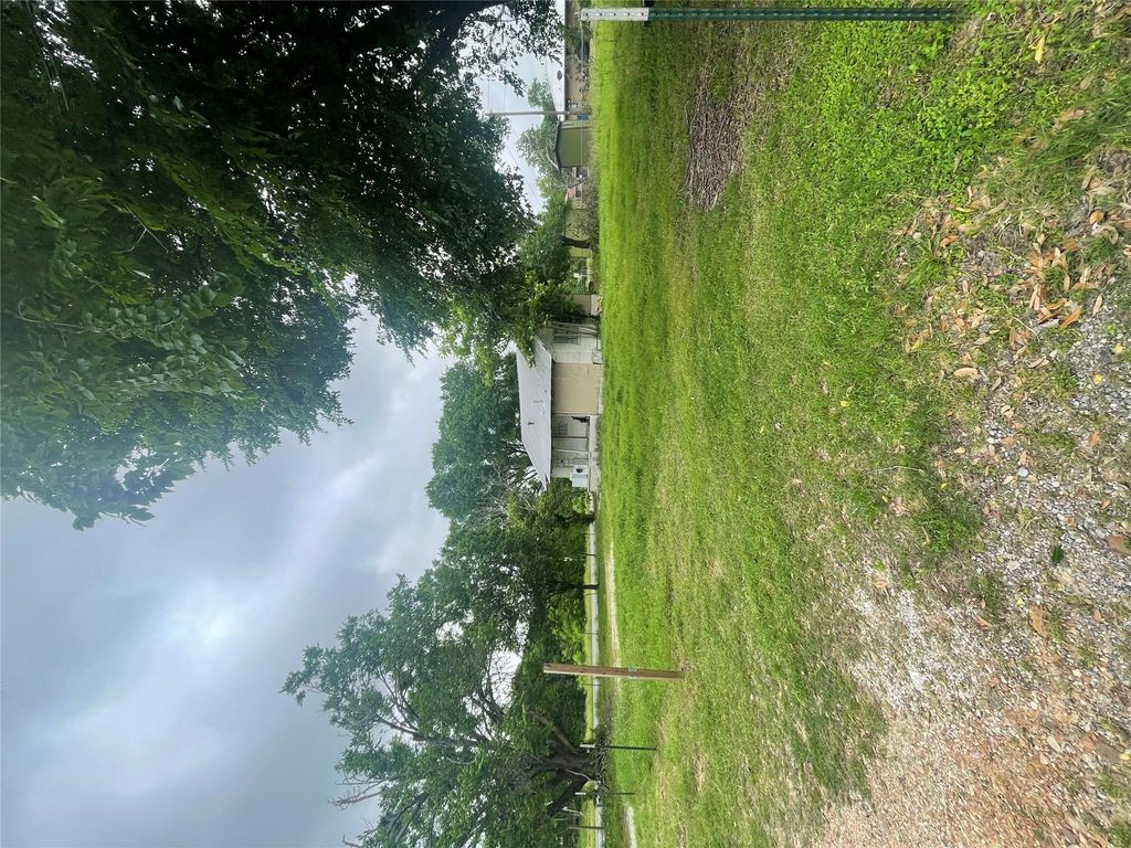 102 Zaragoza ST, Elgin, TX 78621