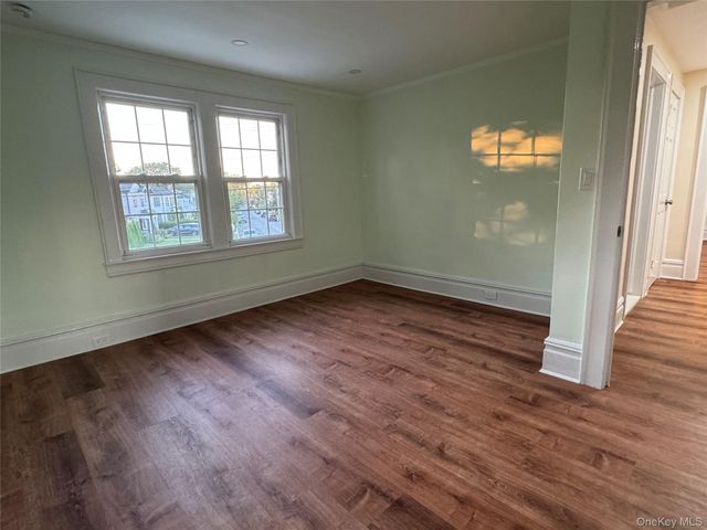 651 W Broadway, Cedarhurst, NY 11516