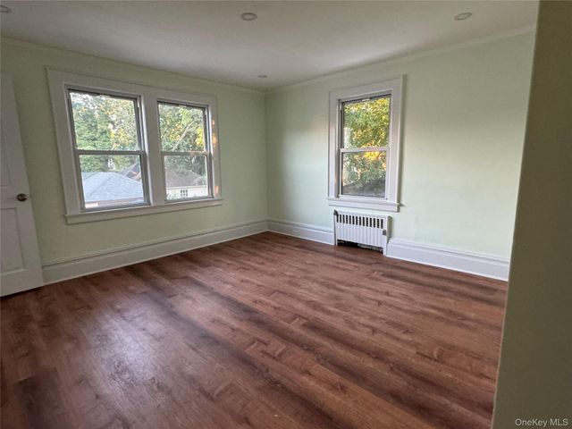 651 W Broadway, Cedarhurst, NY 11516