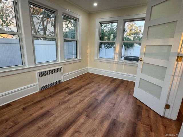 651 W Broadway, Cedarhurst, NY 11516