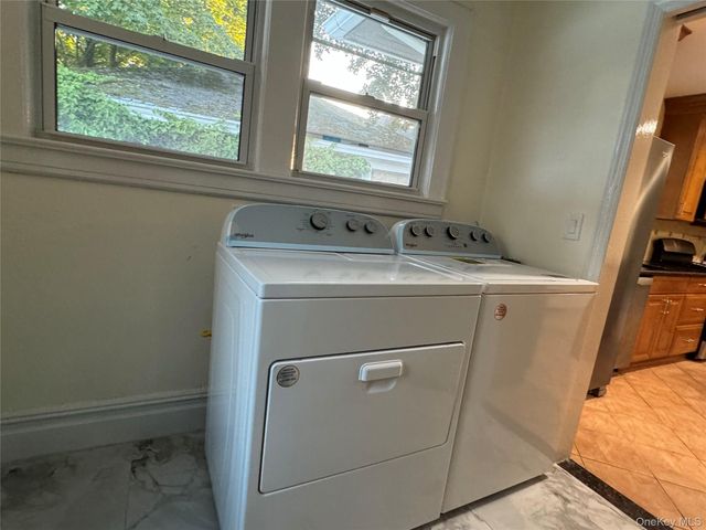 651 W Broadway, Cedarhurst, NY 11516