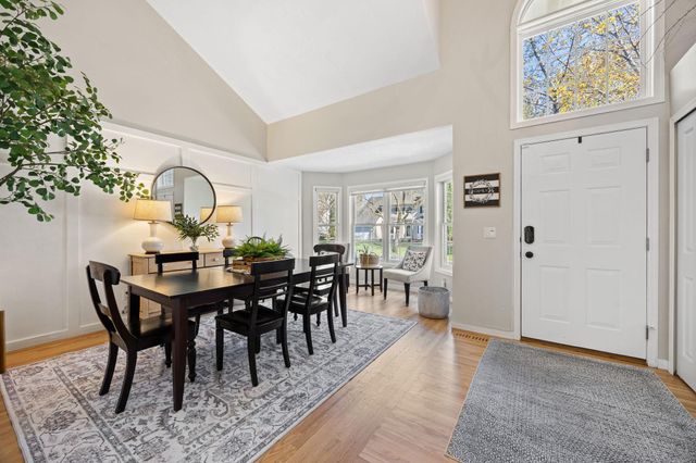 16930 Hanover Lane, Eden Prairie, MN 55347