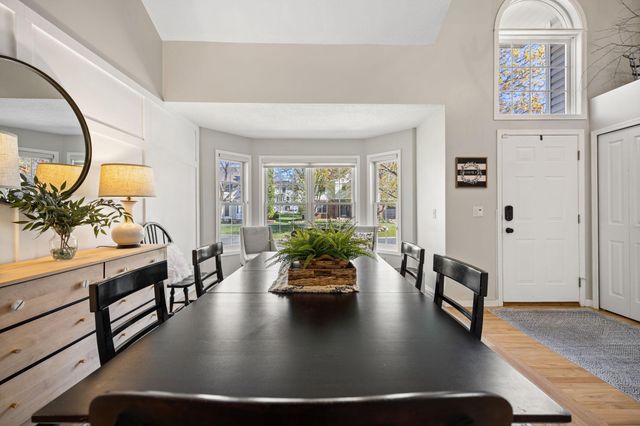 16930 Hanover Lane, Eden Prairie, MN 55347