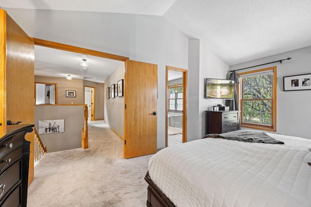 16930 Hanover Lane, Eden Prairie, MN 55347