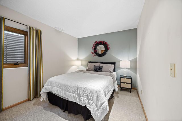 16930 Hanover Lane, Eden Prairie, MN 55347