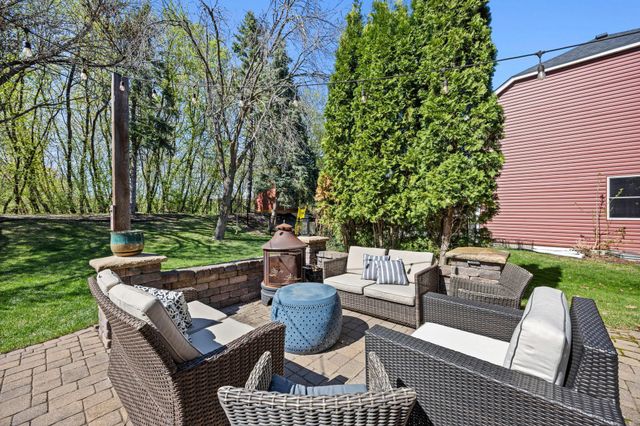 16930 Hanover Lane, Eden Prairie, MN 55347