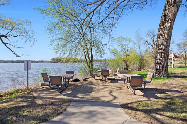 16930 Hanover Lane, Eden Prairie, MN 55347
