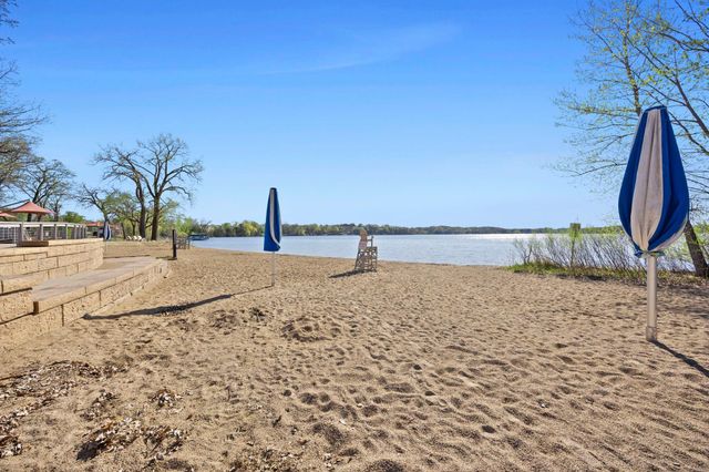 16930 Hanover Lane, Eden Prairie, MN 55347