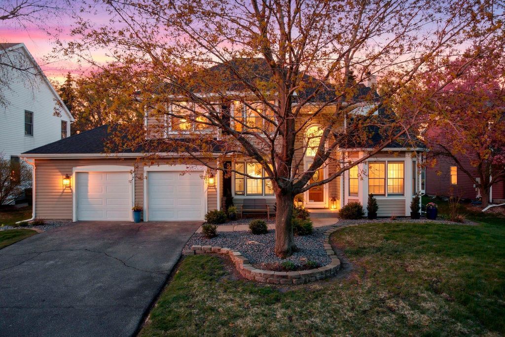 16930 Hanover Lane, Eden Prairie, MN 55347