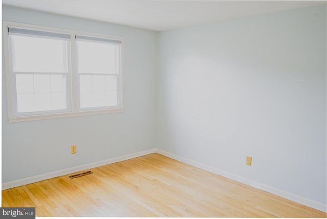 927 GROVEHILL RD, Halethorpe, MD 21227