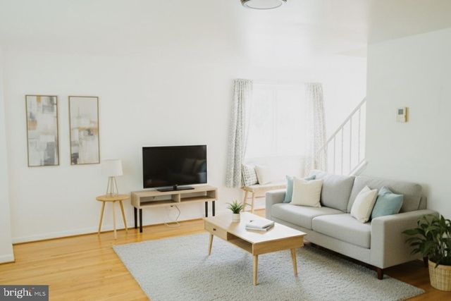 927 GROVEHILL RD, Halethorpe, MD 21227