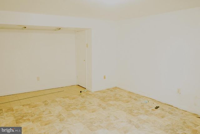 927 GROVEHILL RD, Halethorpe, MD 21227