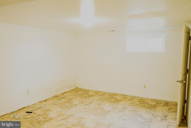 927 GROVEHILL RD, Halethorpe, MD 21227