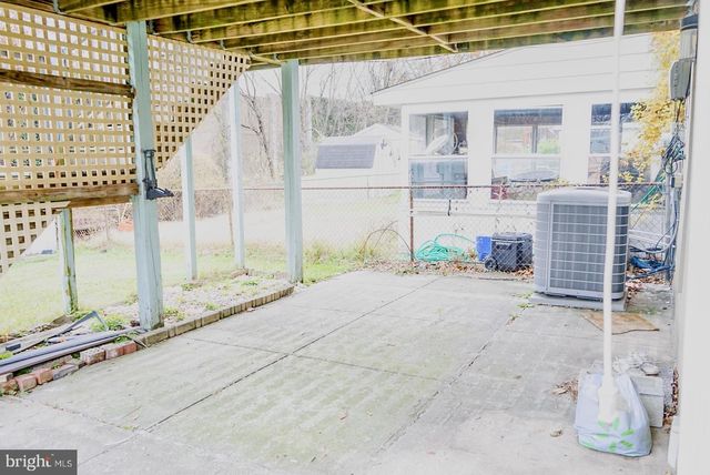 927 GROVEHILL RD, Halethorpe, MD 21227