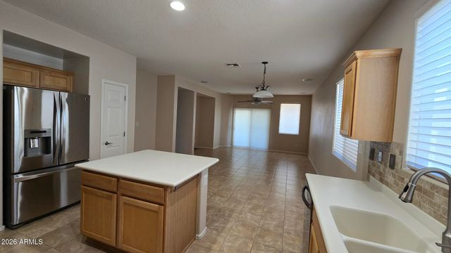 40720 N TRAILHEAD Way, Phoenix, AZ 85086