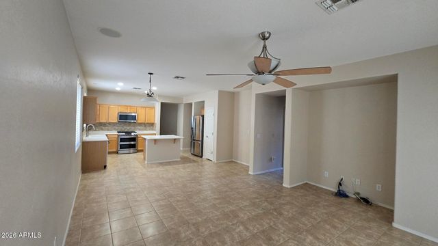 40720 N TRAILHEAD Way, Phoenix, AZ 85086
