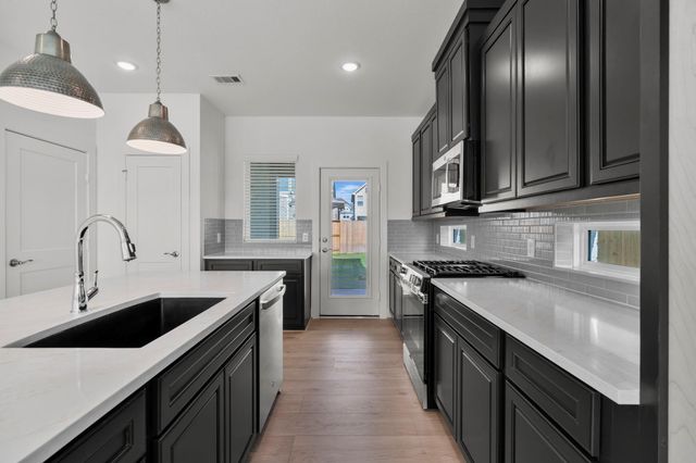 1302 Shaded Rock Drive, Missouri City, TX 77459