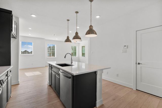 1302 Shaded Rock Drive, Missouri City, TX 77459