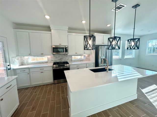 1302 Shaded Rock Drive, Missouri City, TX 77459