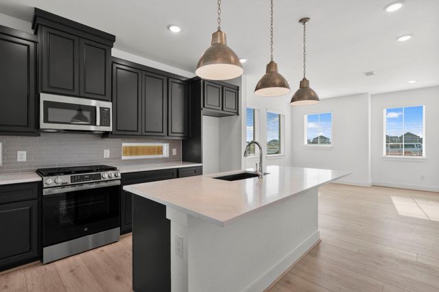 1302 Shaded Rock Drive, Missouri City, TX 77459