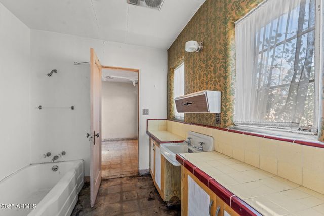 16057 S SICKLES RANCH Road, Peeples Valley, AZ 86332