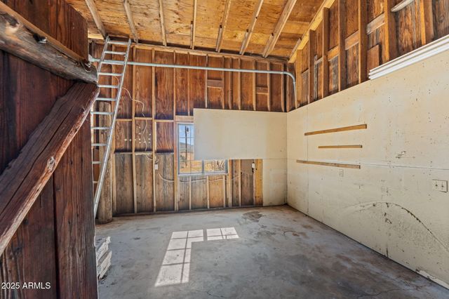 16057 S SICKLES RANCH Road, Peeples Valley, AZ 86332