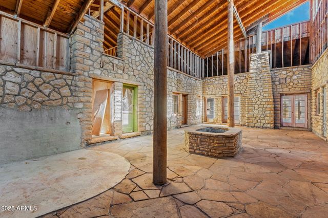 16057 S SICKLES RANCH Road, Peeples Valley, AZ 86332