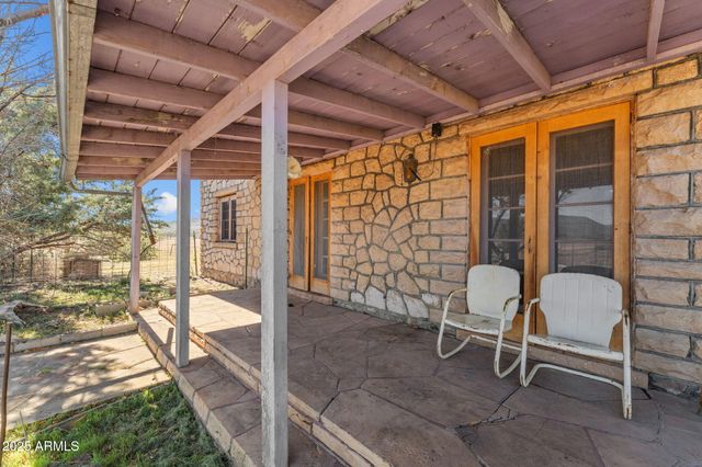 16057 S SICKLES RANCH Road, Peeples Valley, AZ 86332