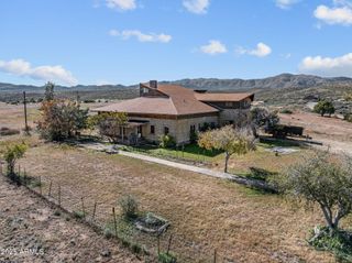 16057 S SICKLES RANCH Road, Peeples Valley, AZ 86332
