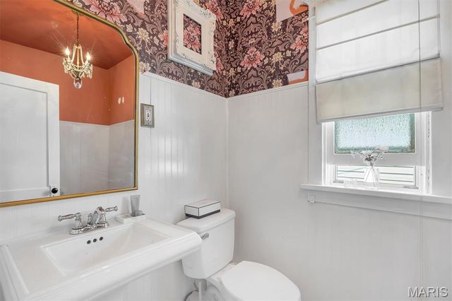 5446 Dempsey Avenue, St Louis, MO 63110