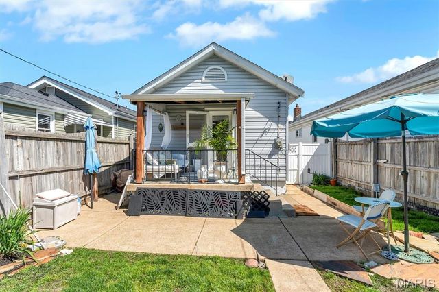 5446 Dempsey Avenue, St Louis, MO 63110