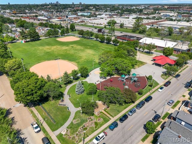 5446 Dempsey Avenue, St Louis, MO 63110