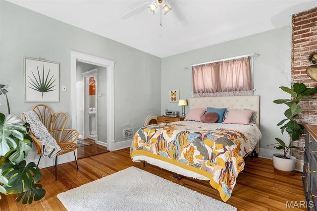 5446 Dempsey Avenue, St Louis, MO 63110