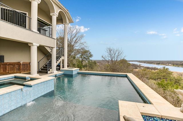 301 Circle DR, Horseshoe Bay, TX 78657