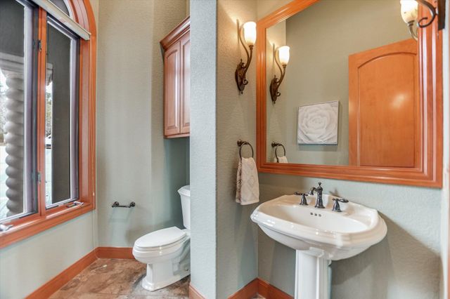 301 Circle DR, Horseshoe Bay, TX 78657