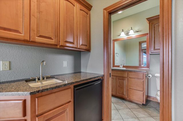 301 Circle DR, Horseshoe Bay, TX 78657