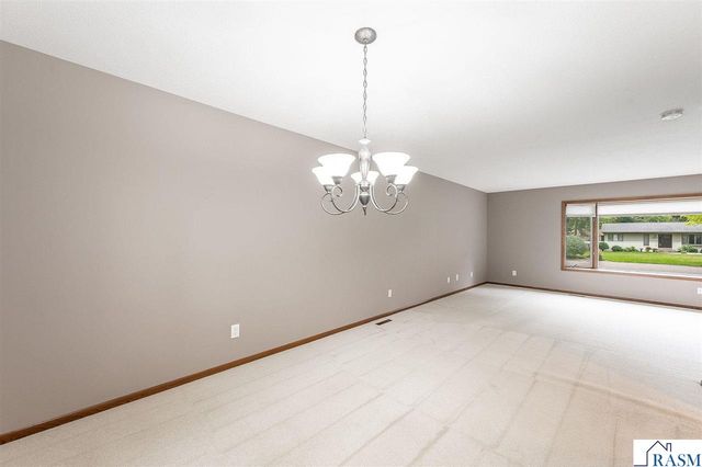 1003 Shady Oak Drive, North Mankato, MN 56003