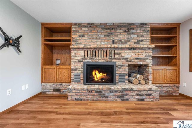 1003 Shady Oak Drive, North Mankato, MN 56003