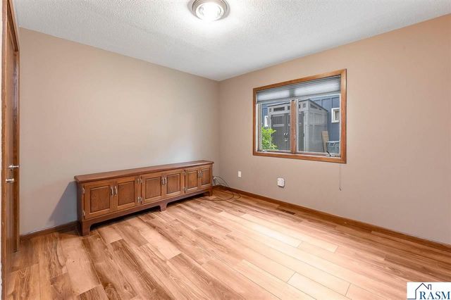 1003 Shady Oak Drive, North Mankato, MN 56003