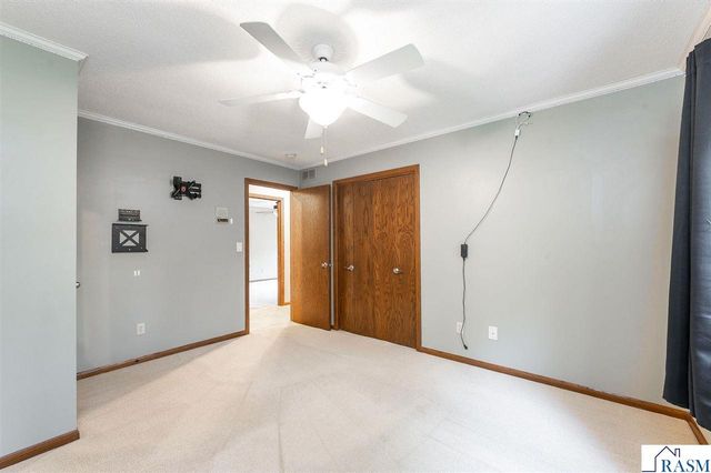 1003 Shady Oak Drive, North Mankato, MN 56003