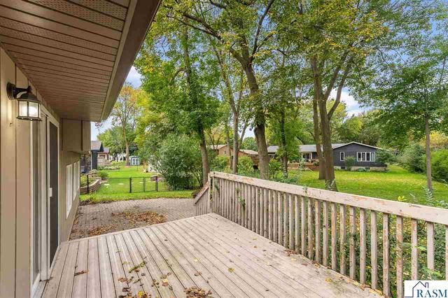 1003 Shady Oak Drive, North Mankato, MN 56003