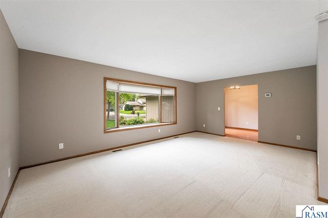 1003 Shady Oak Drive, North Mankato, MN 56003