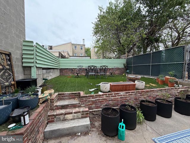 245 E ALLEN ST, Philadelphia, PA 19125