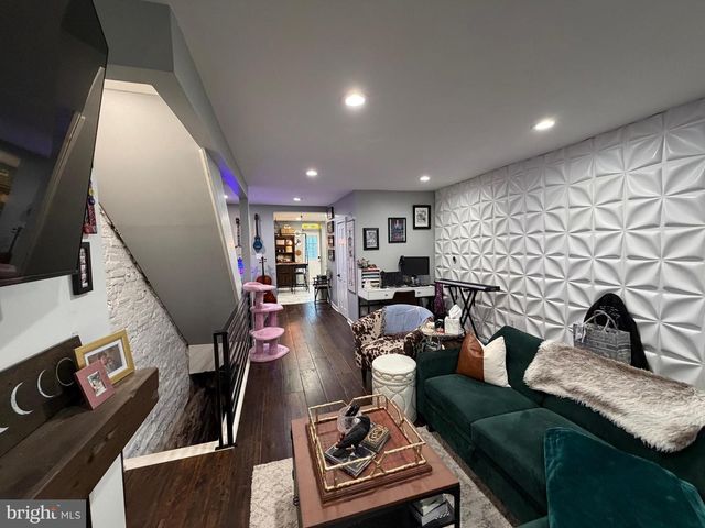 245 E ALLEN ST, Philadelphia, PA 19125