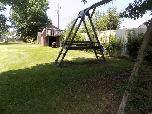 8666 Hanover Drive, Newburgh, IN 47630