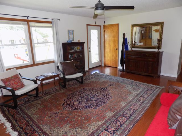 8666 Hanover Drive, Newburgh, IN 47630