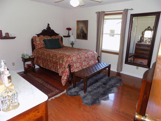 8666 Hanover Drive, Newburgh, IN 47630