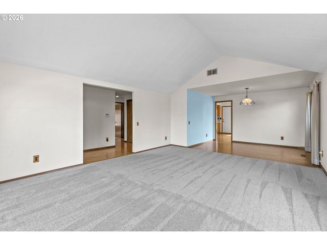 2204 Ne 158TH Ave, Portland, OR 97230