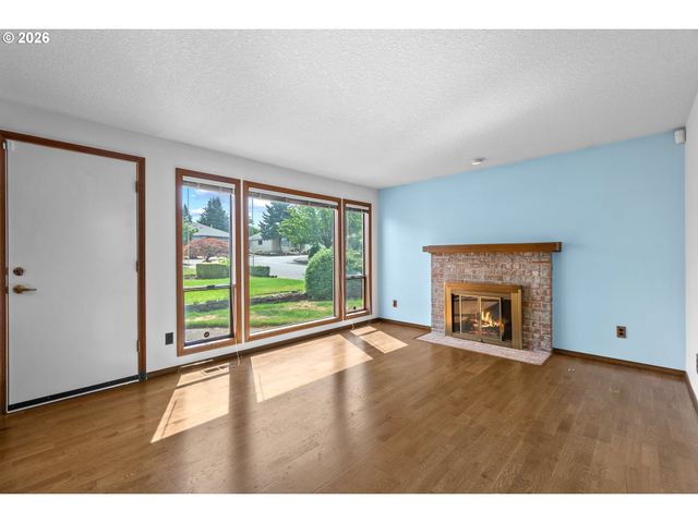 2204 Ne 158TH Ave, Portland, OR 97230